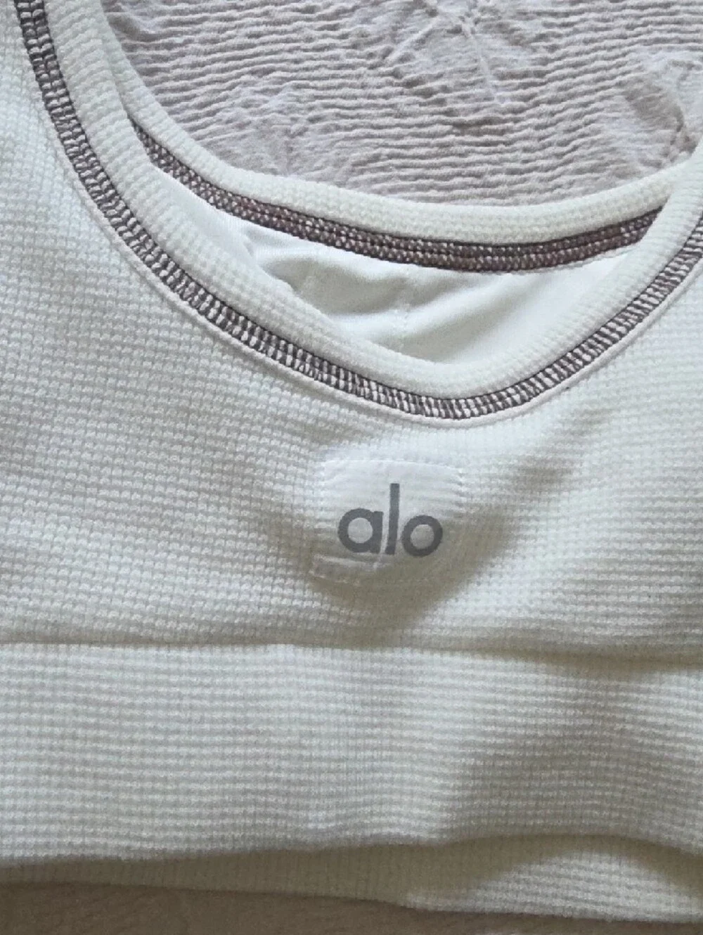 ALO Yoga Cream Sweater-Knit Mini Skirt with Contrast Trim